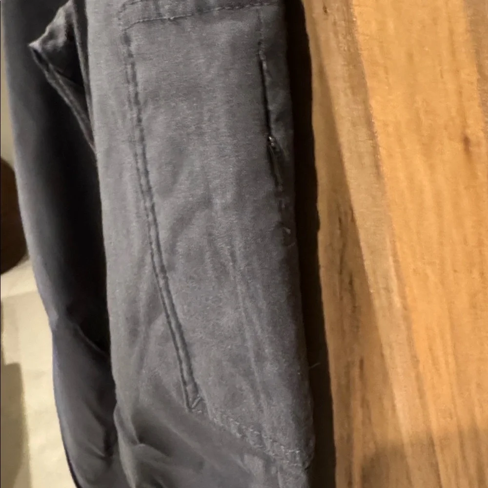 Prana Woman’s dark gray Cargo Pants size 4 - Picture 5 of 8